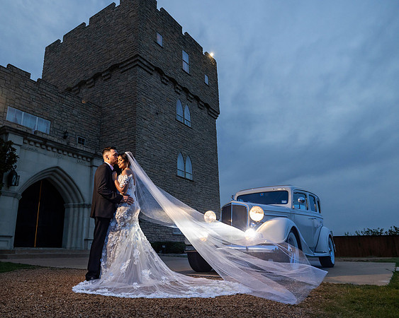 Rafael Serrano Bride & Groom with car kiss on temple