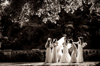 Artisitic bride-and-bridesmaids-BW